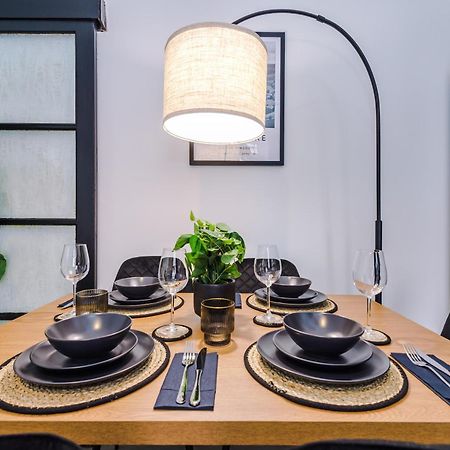 Modern Premium 3 Bed Hidden Gem - Central Location Μπάρνσλεϊ Εξωτερικό φωτογραφία