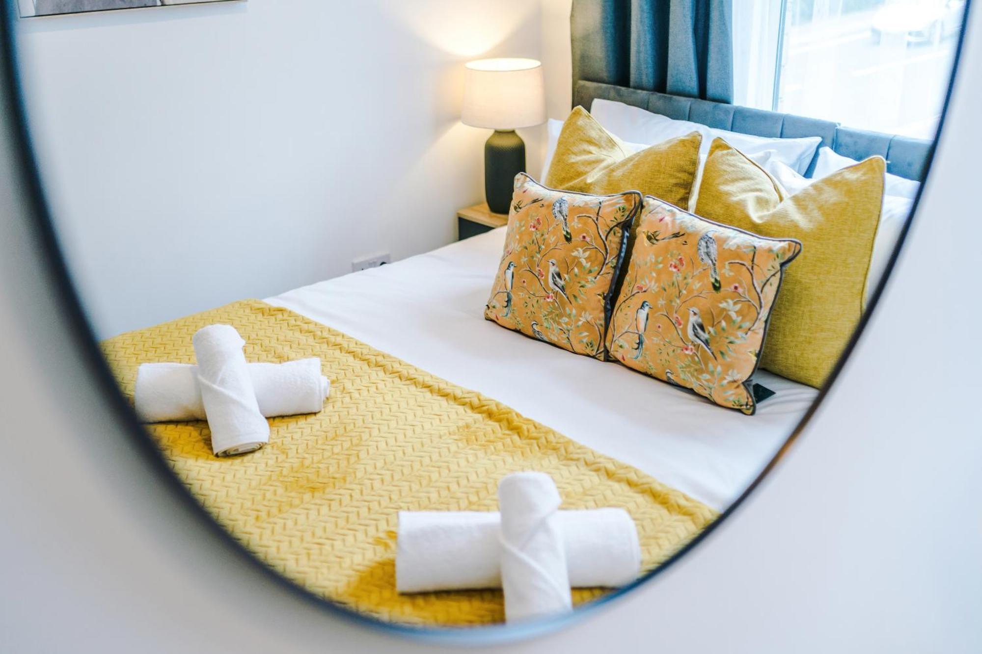 Modern Premium 3 Bed Hidden Gem - Central Location Μπάρνσλεϊ Εξωτερικό φωτογραφία